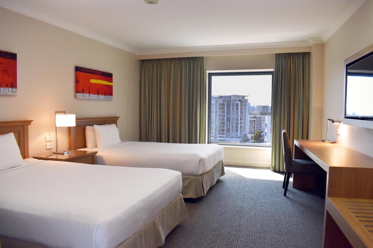 Stamford Plaza Sydney Airport Hotel & Conference Centre Exterior photo