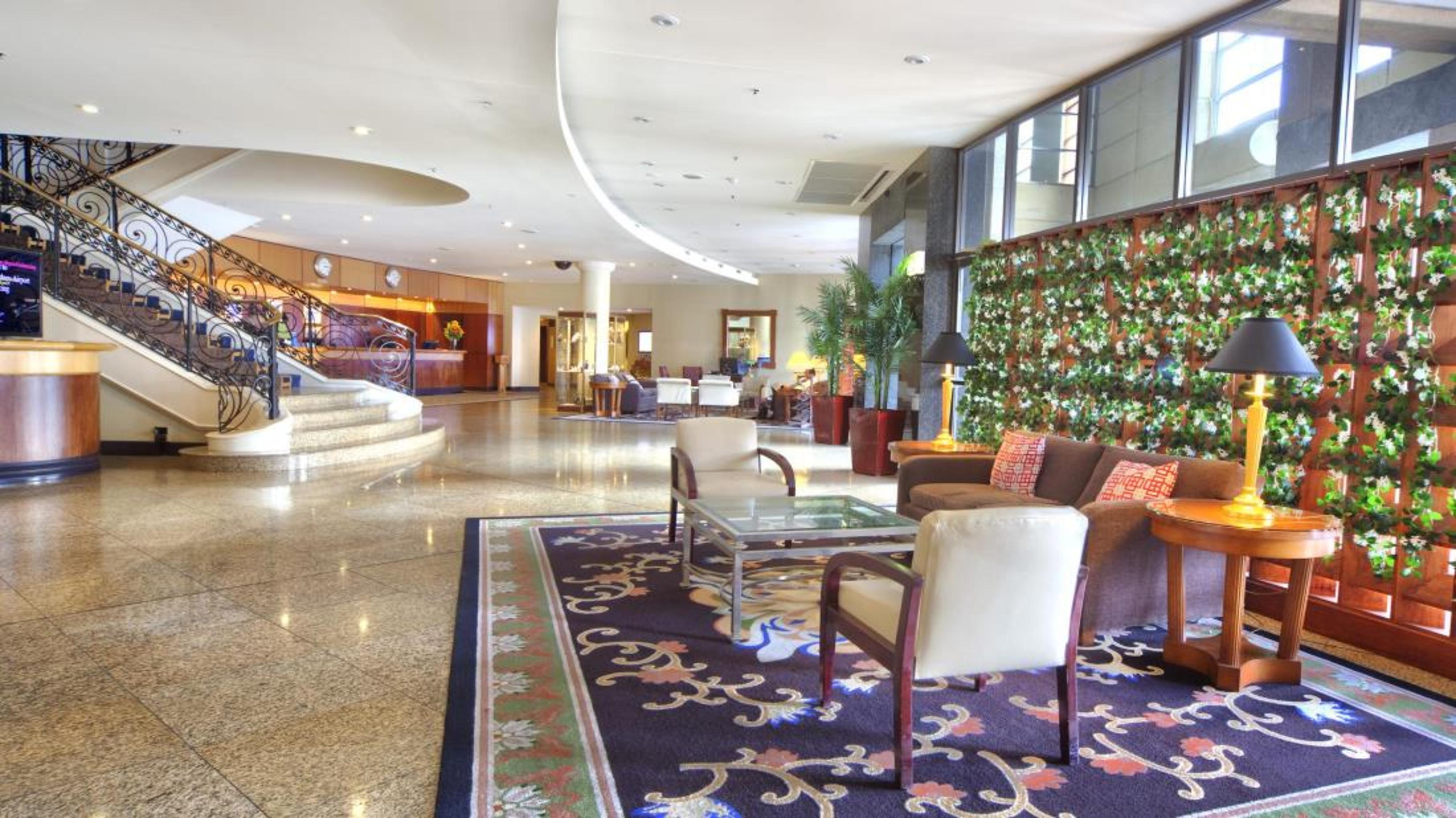 Stamford Plaza Sydney Airport Hotel & Conference Centre Exterior photo Lobby