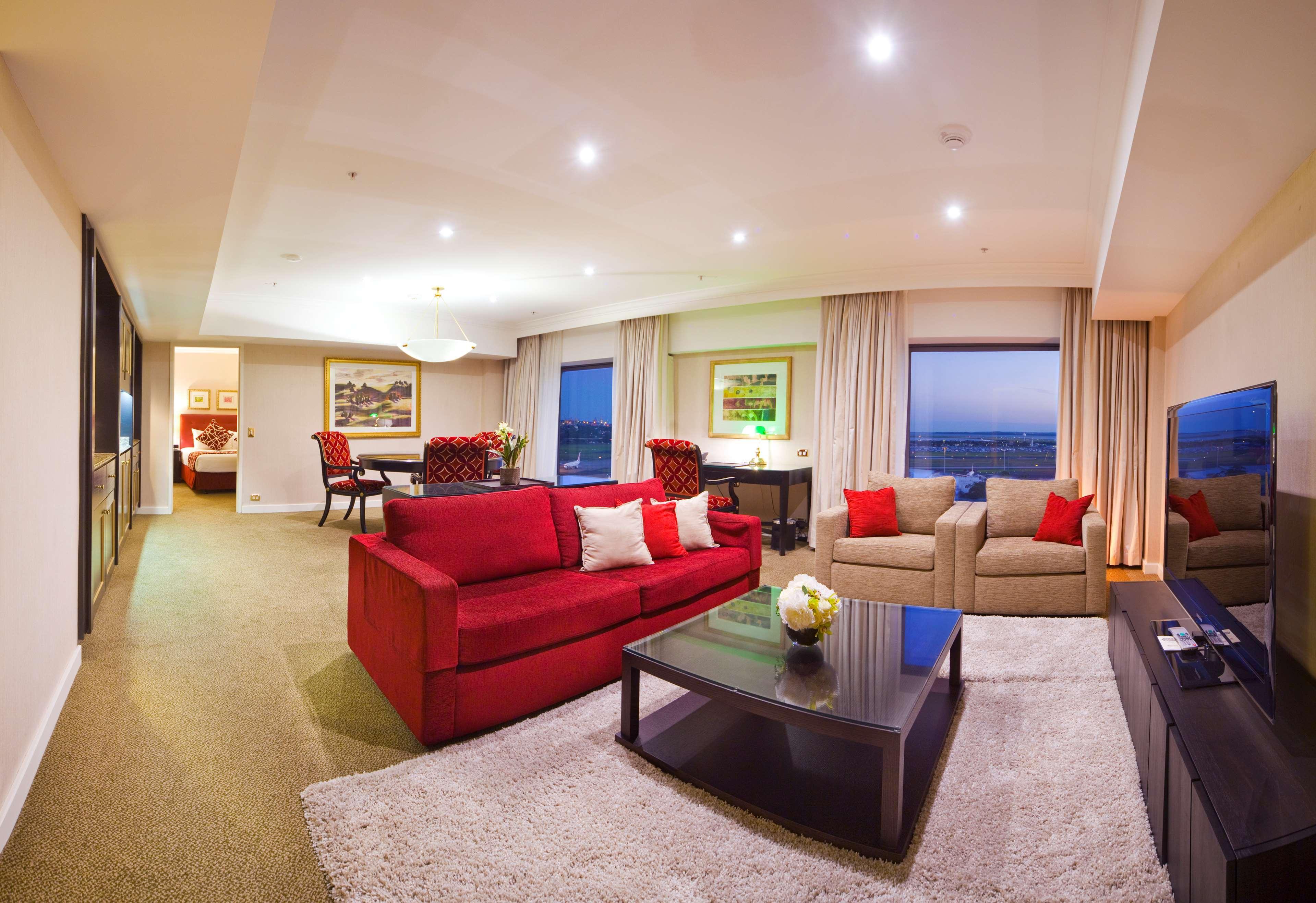 Stamford Plaza Sydney Airport Hotel & Conference Centre Room photo A suite at the Crown Towers