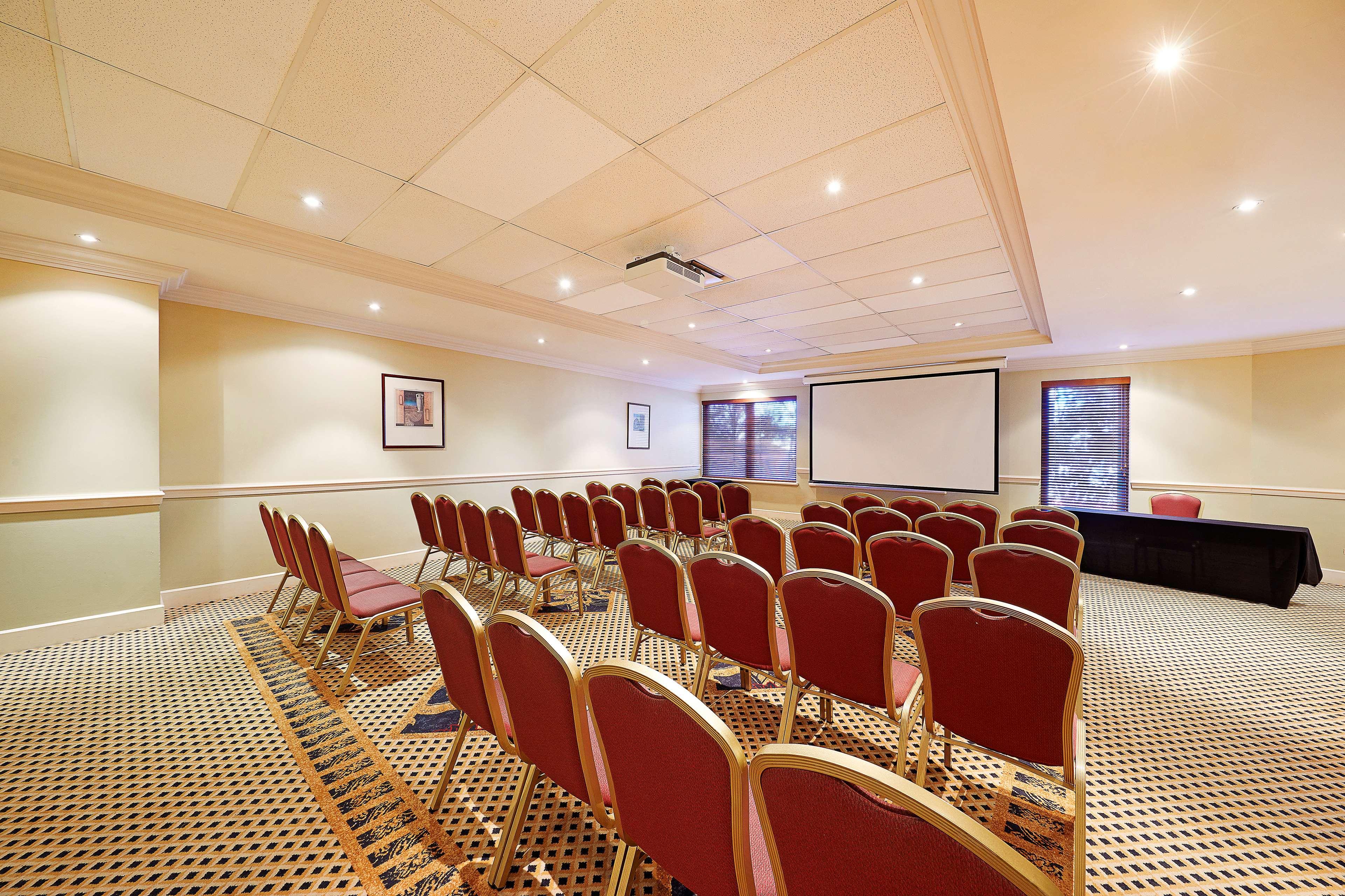 Stamford Plaza Sydney Airport Hotel & Conference Centre Exterior photo The meeting room