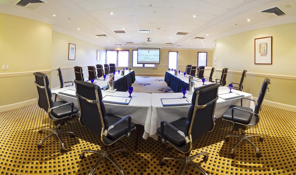 Stamford Plaza Sydney Airport Hotel & Conference Centre Exterior photo The meeting room
