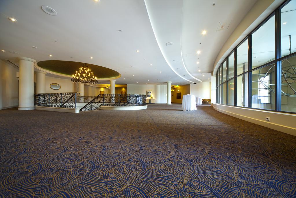 Stamford Plaza Sydney Airport Hotel & Conference Centre Exterior photo The foyer of the National Convention Centre
